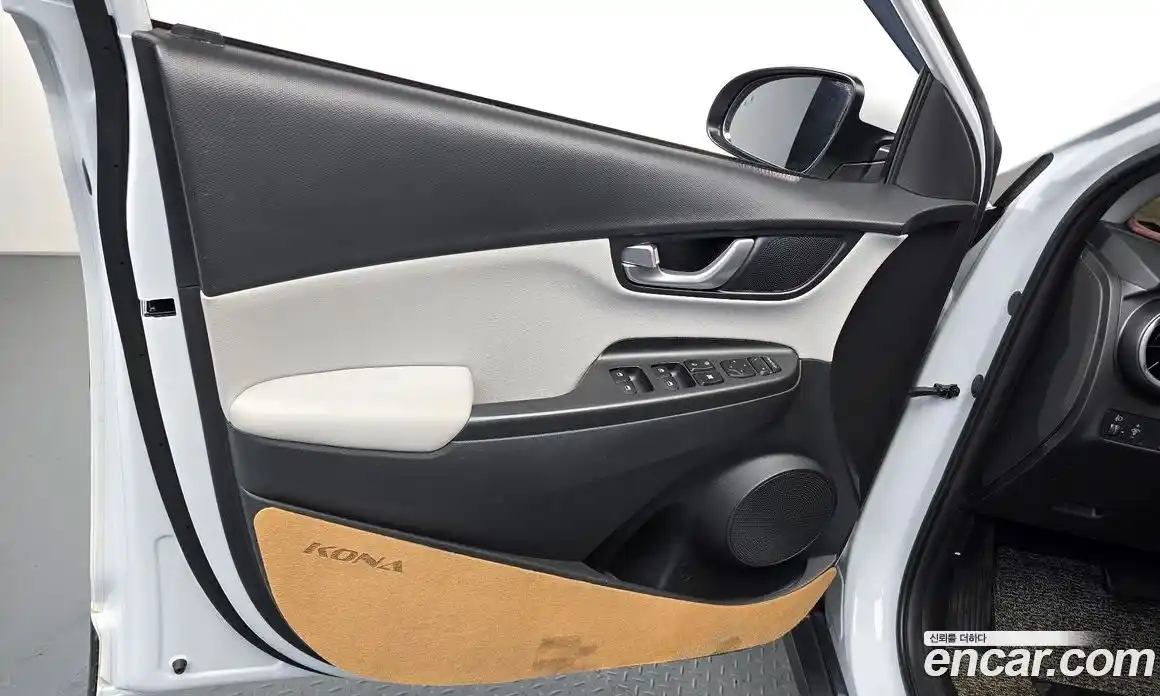 Hyundai Kona 2021 1.6 автомат (гидро), фото 14