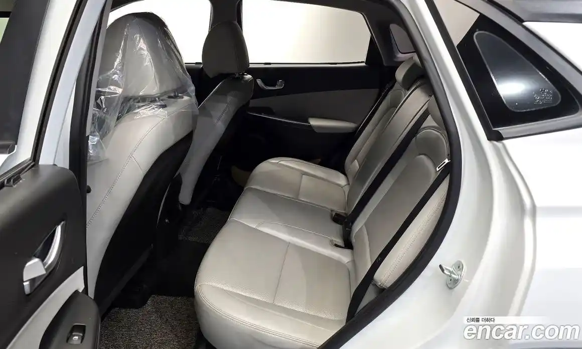 Hyundai Kona 2021 1.6 автомат (гидро), фото 17