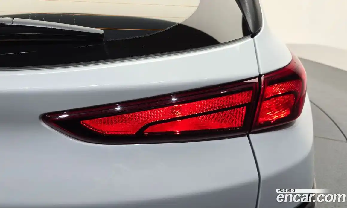 Hyundai Kona 2021 1.6 автомат (гидро), фото 9
