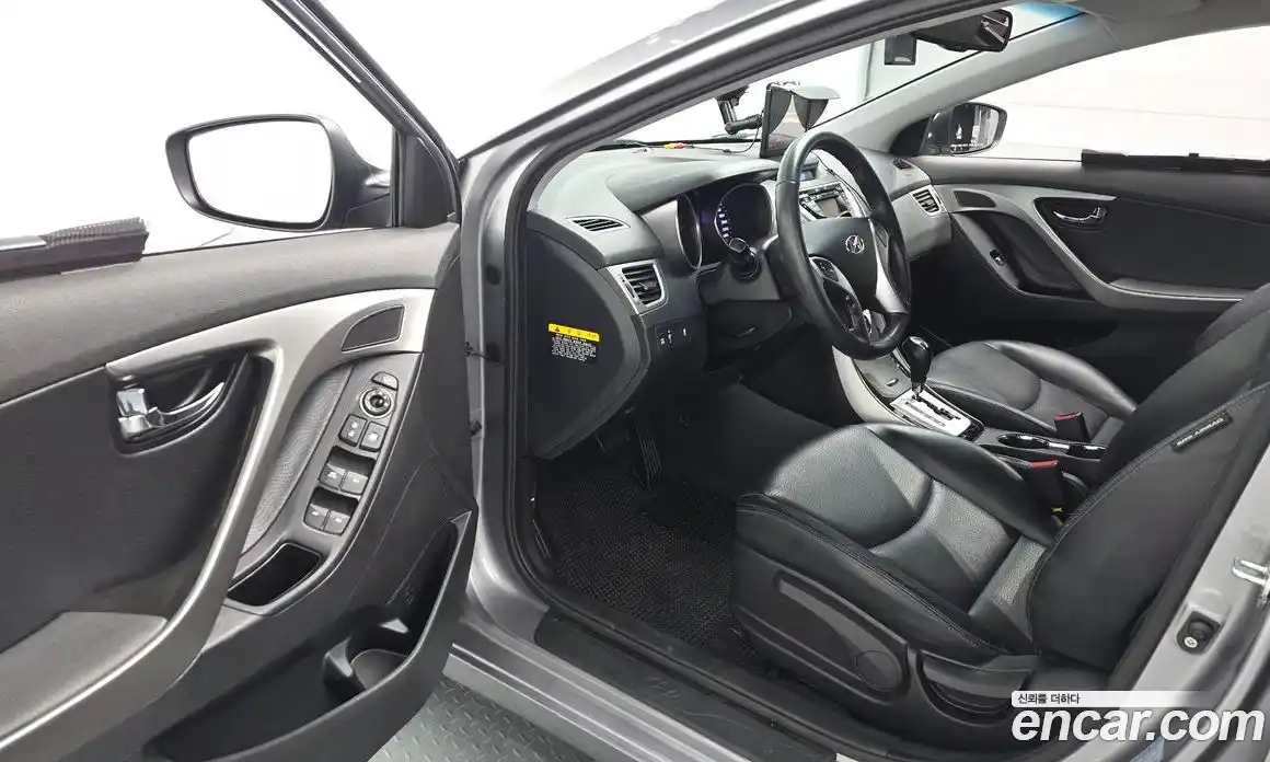 Hyundai Avante 2011 1.6 автомат (гидро), фото 13