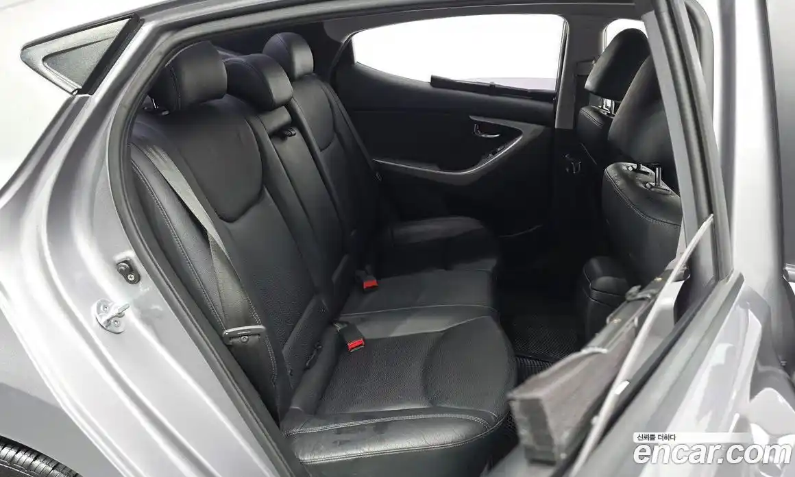 Hyundai Avante 2011 1.6 автомат (гидро), фото 17
