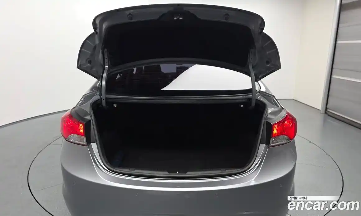 Hyundai Avante 2011 1.6 автомат (гидро), фото 26