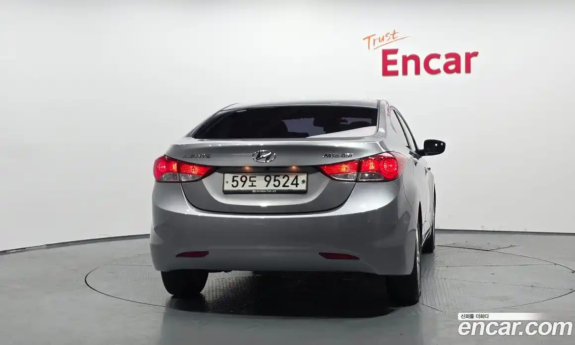 Hyundai Avante 2011 1.6 автомат (гидро), фото 4