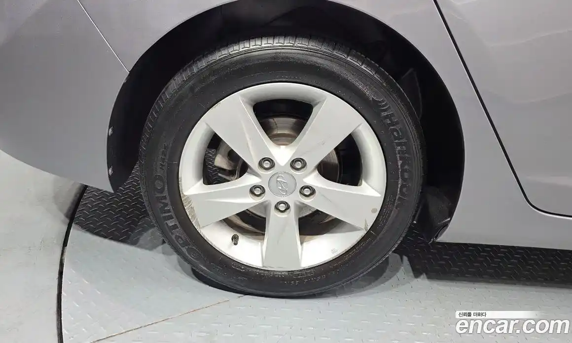 Hyundai Avante 2011 1.6 автомат (гидро), фото 5