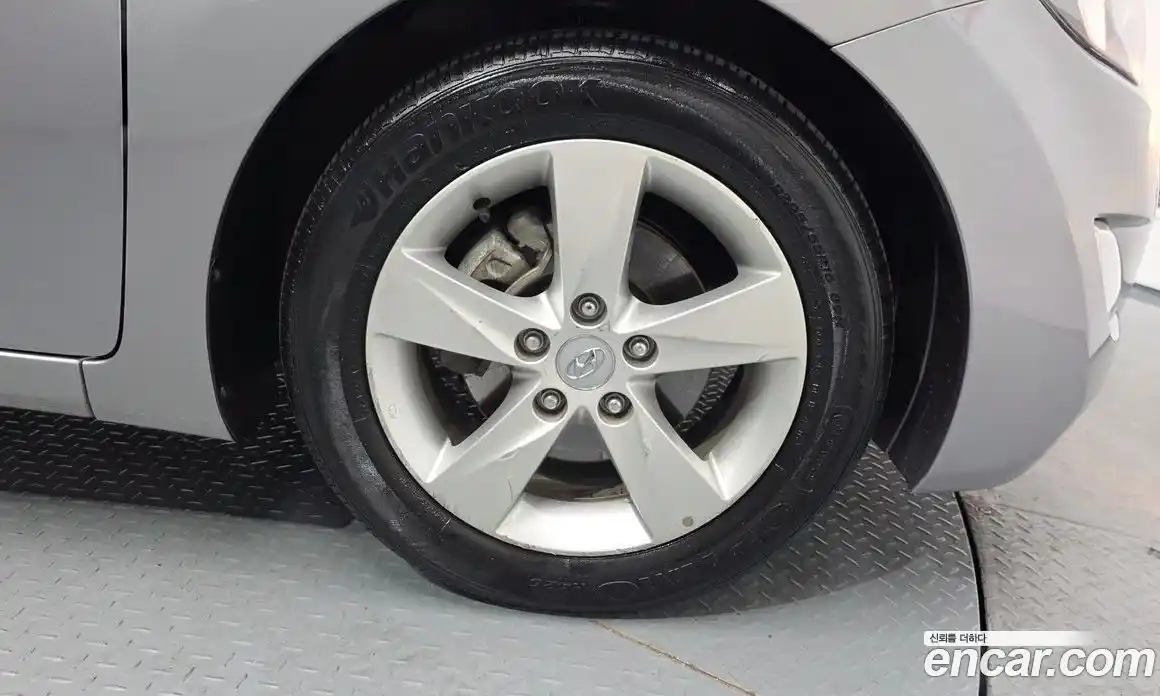 Hyundai Avante 2011 1.6 автомат (гидро), фото 7