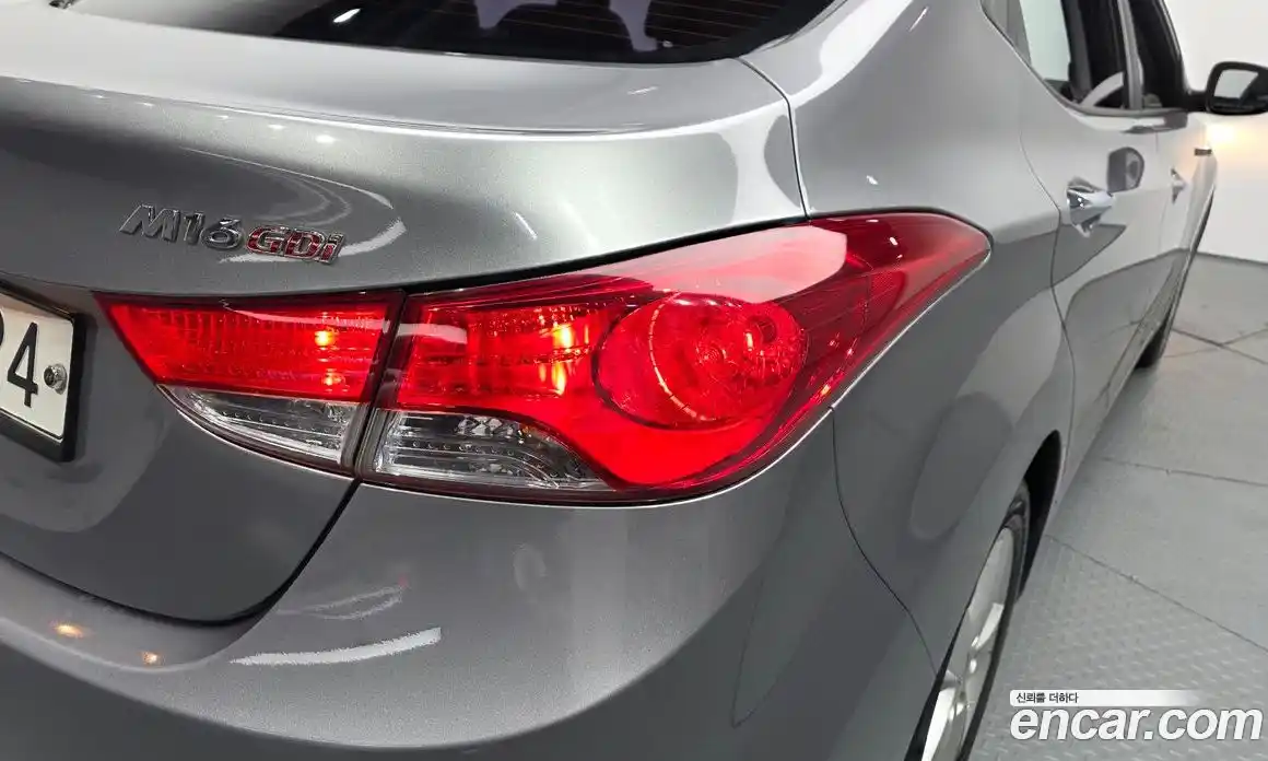 Hyundai Avante 2011 1.6 автомат (гидро), фото 9