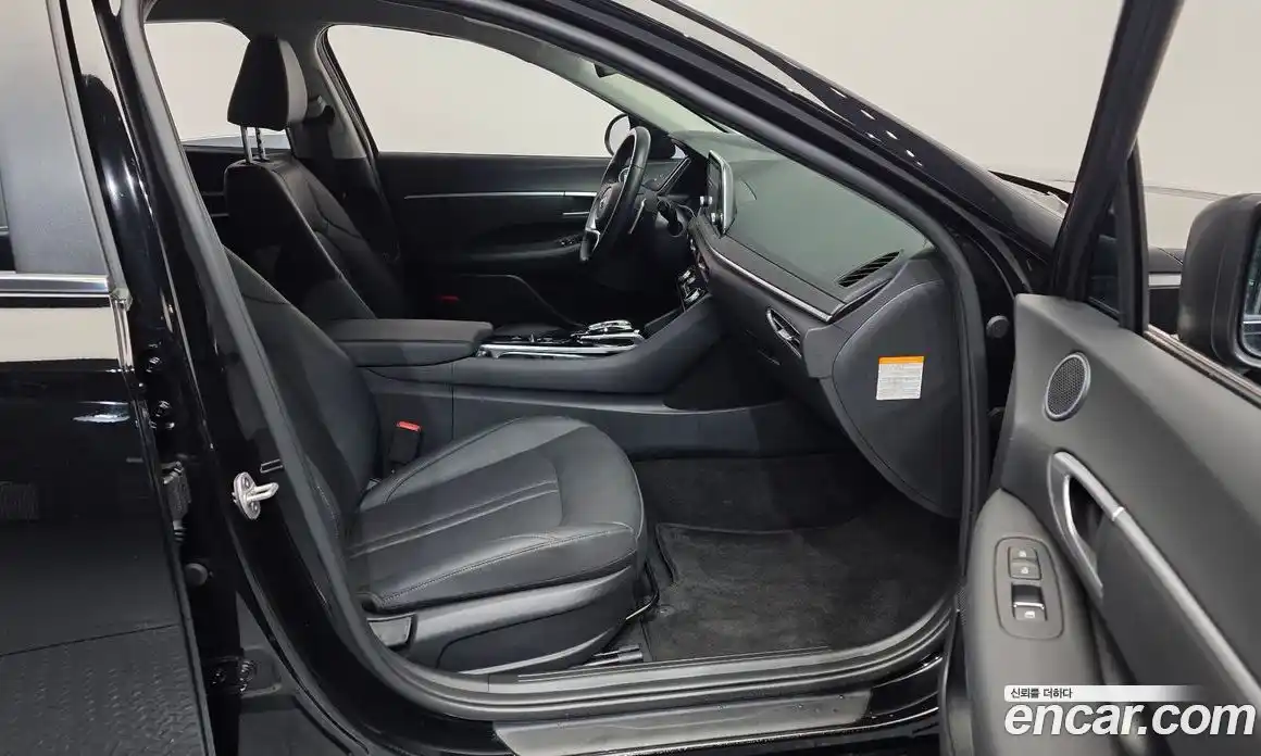 Hyundai Sonata 2023 2.0 автомат (гидро), фото 11
