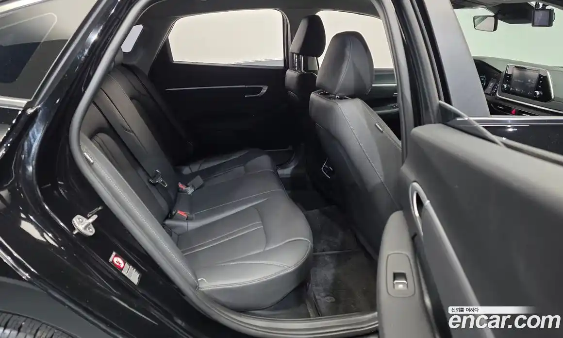 Hyundai Sonata 2023 2.0 автомат (гидро), фото 12