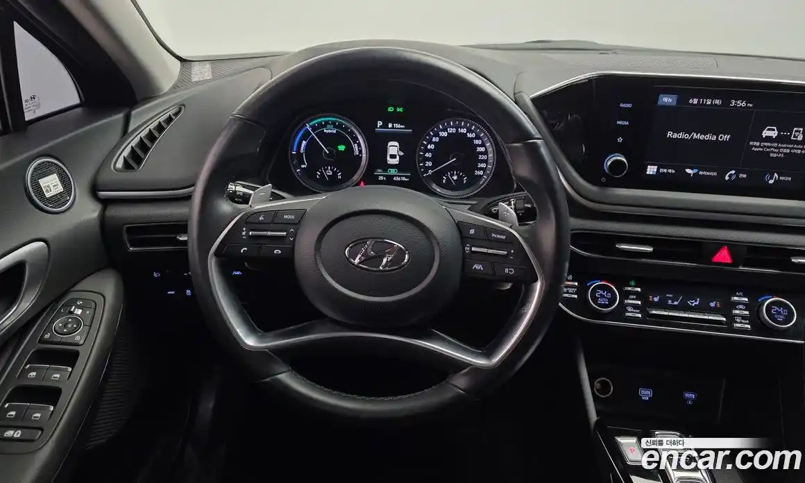 Hyundai Sonata 2023 2.0 автомат (гидро), фото 13