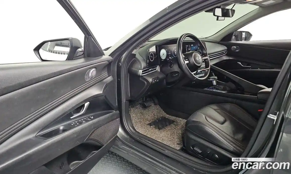 Hyundai Avante 2020 1.6 автомат (гидро), фото 12