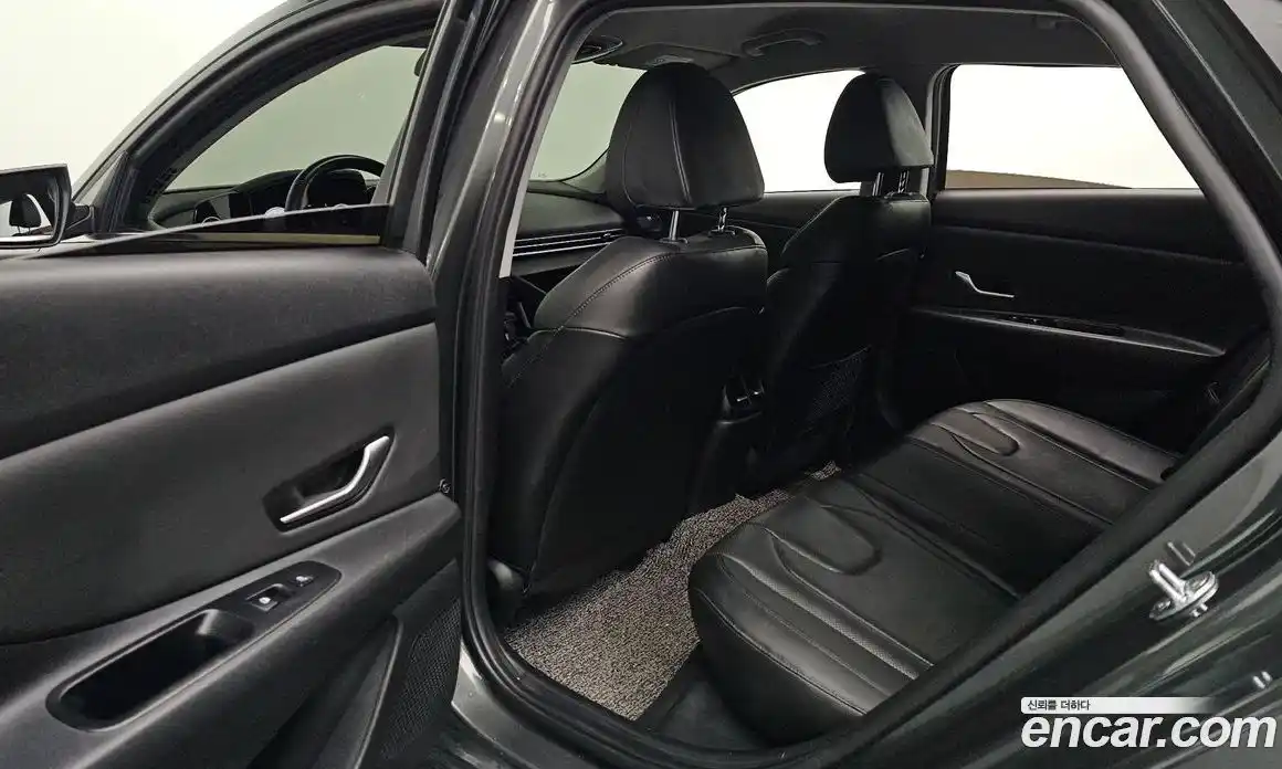 Hyundai Avante 2020 1.6 автомат (гидро), фото 17