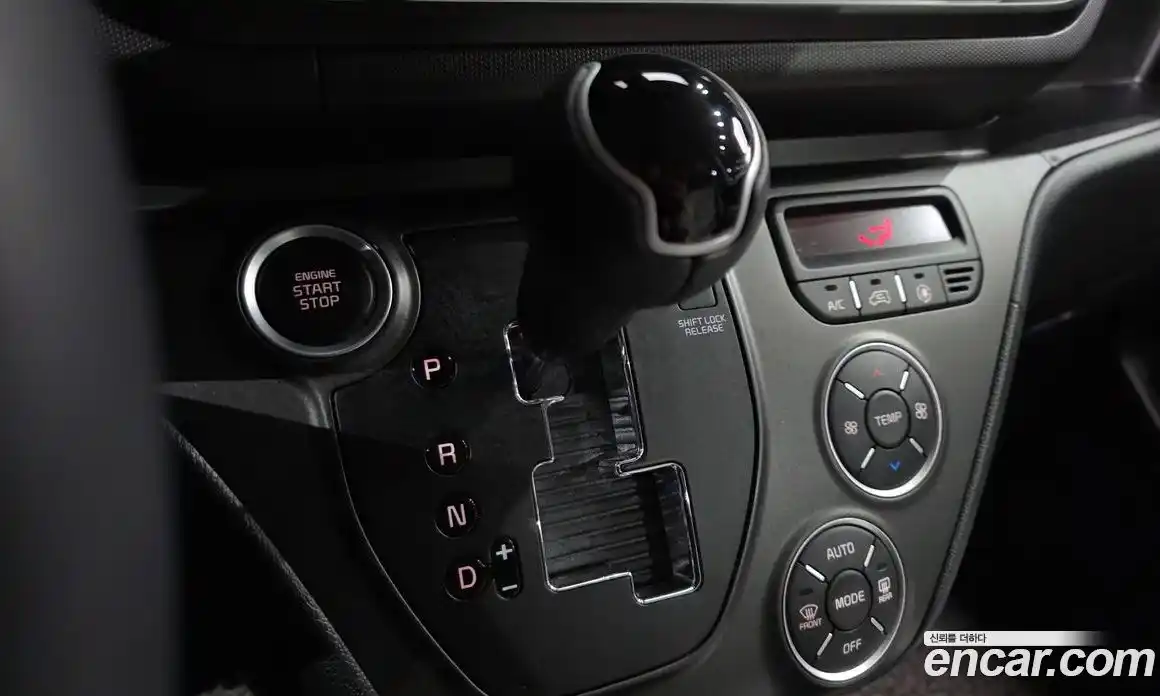 Kia Ray 2023 1.0 автомат (гидро), фото 9