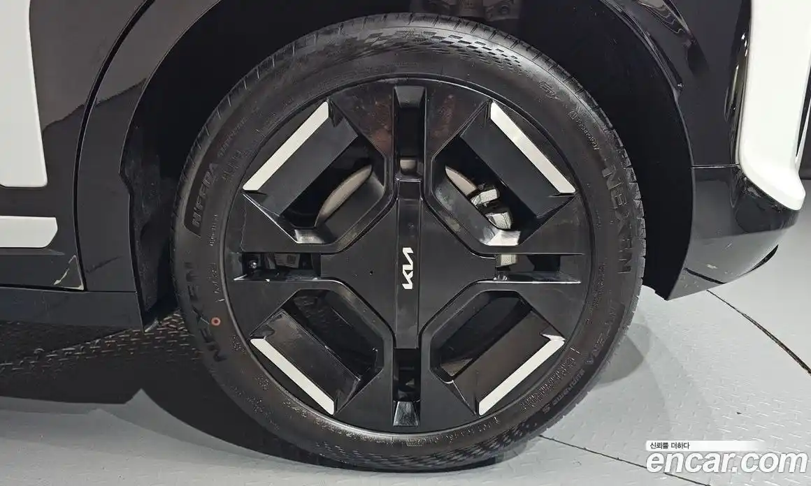 Kia EV3 2025 0.2 автомат (гидро), фото 6