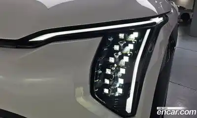 Kia EV3 2025 0.2 автомат (гидро), миниатюра 7