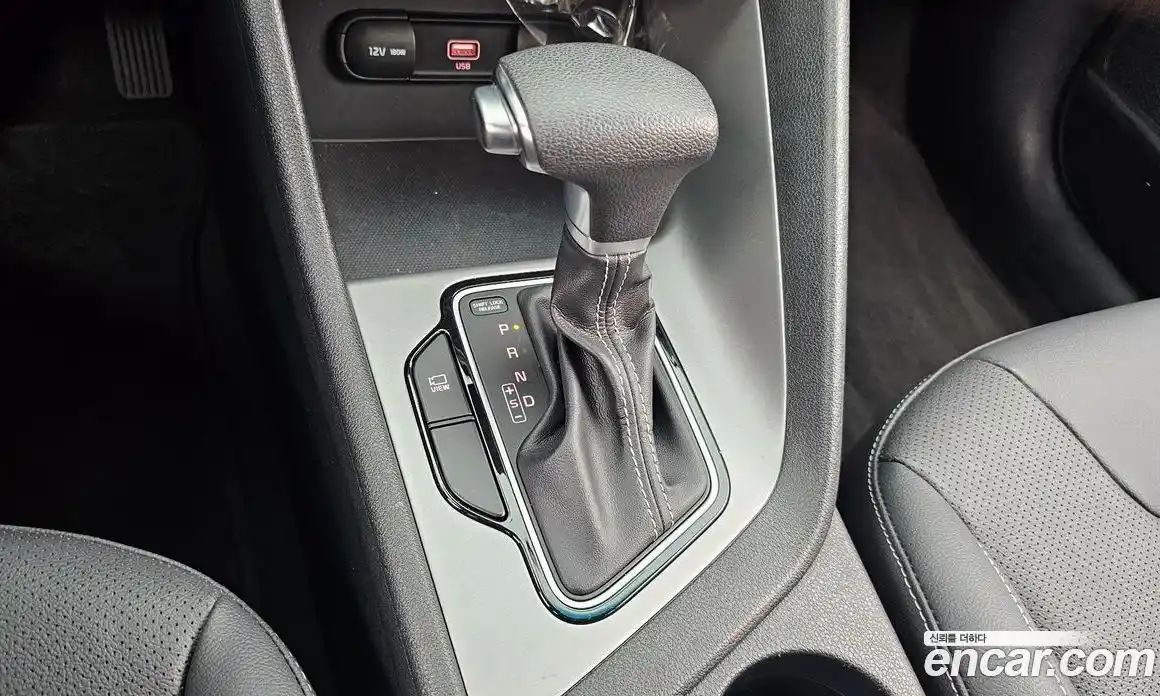 Kia Niro 2020 1.6 автомат (гидро), фото 9