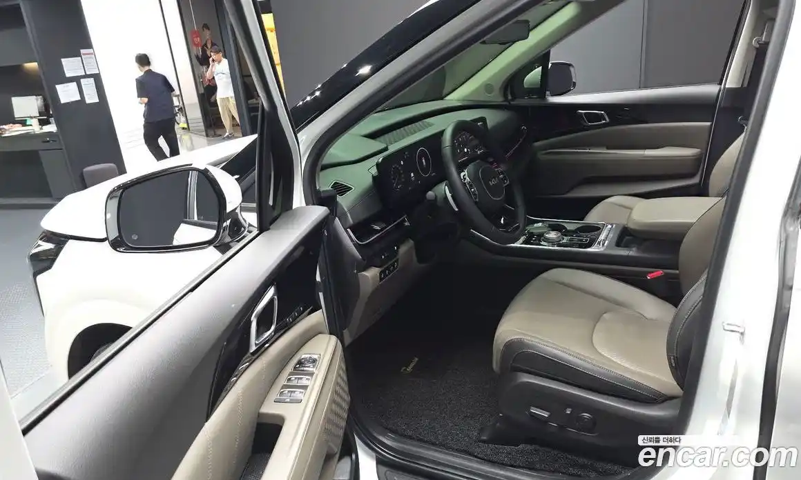 Kia Carnival 2024 3.5 автомат (гидро), фото 10