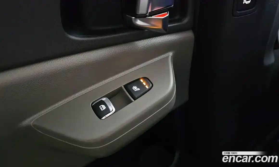 Kia Carnival 2024 1.6 автомат (гидро), фото 28