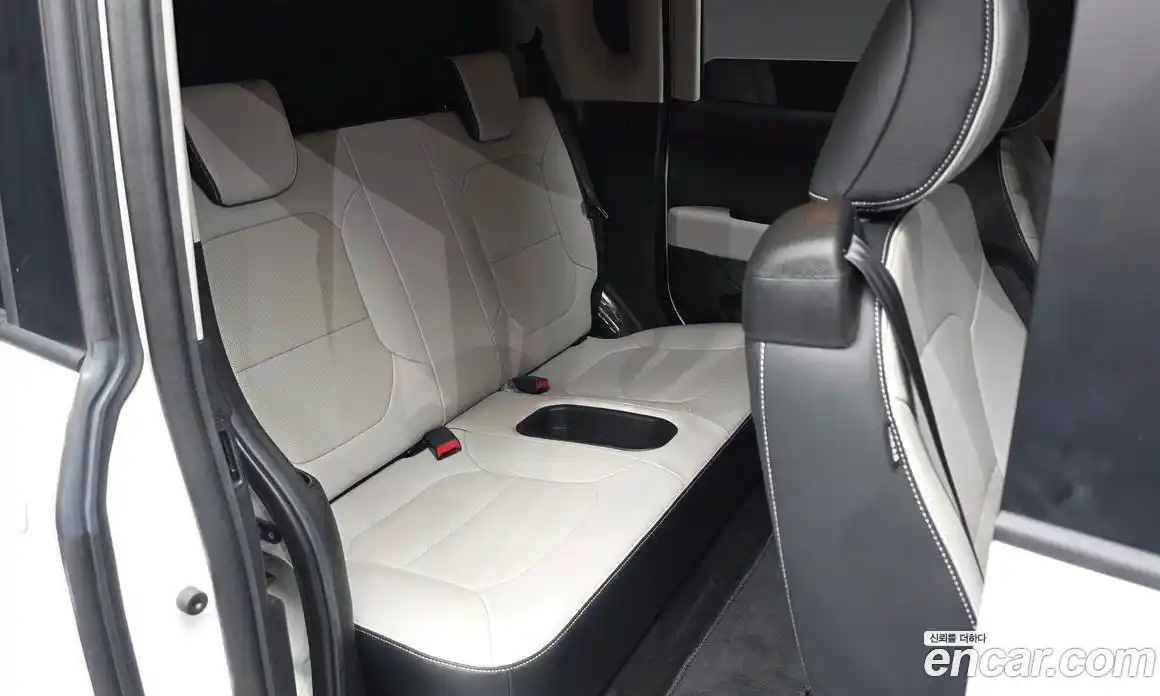 Kia Ray 2023 0.1 автомат (гидро), фото 18