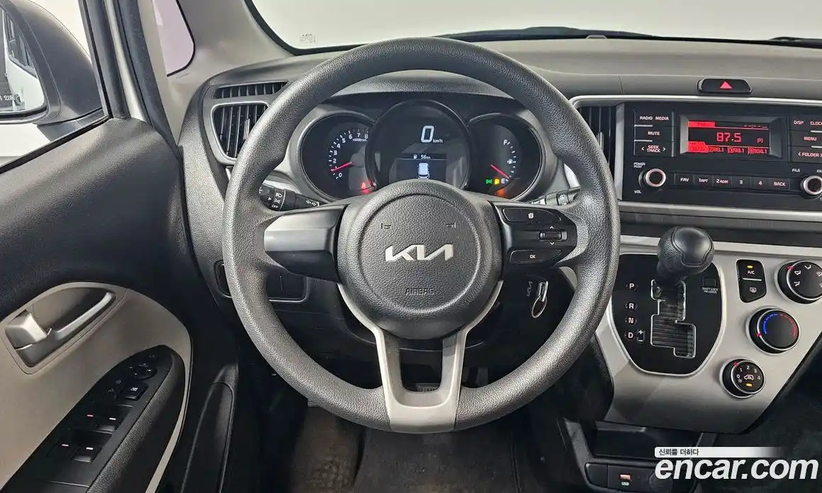 Kia Ray 2022 1.0 автомат (гидро), фото 12