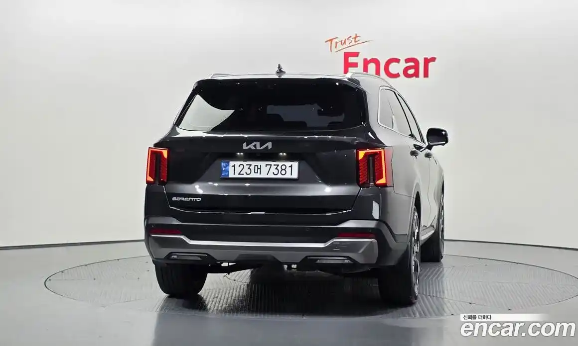Kia Sorento 2023 2.5 автомат (гидро), фото 4