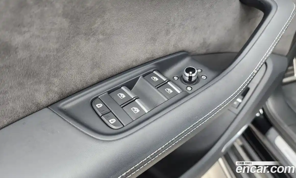 Audi Q7 2022 3.0 автомат (гидро), фото 29