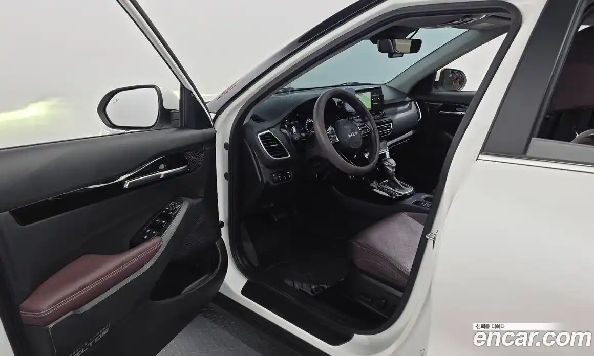 Kia Seltos 2022 1.6 автомат (гидро), фото 13