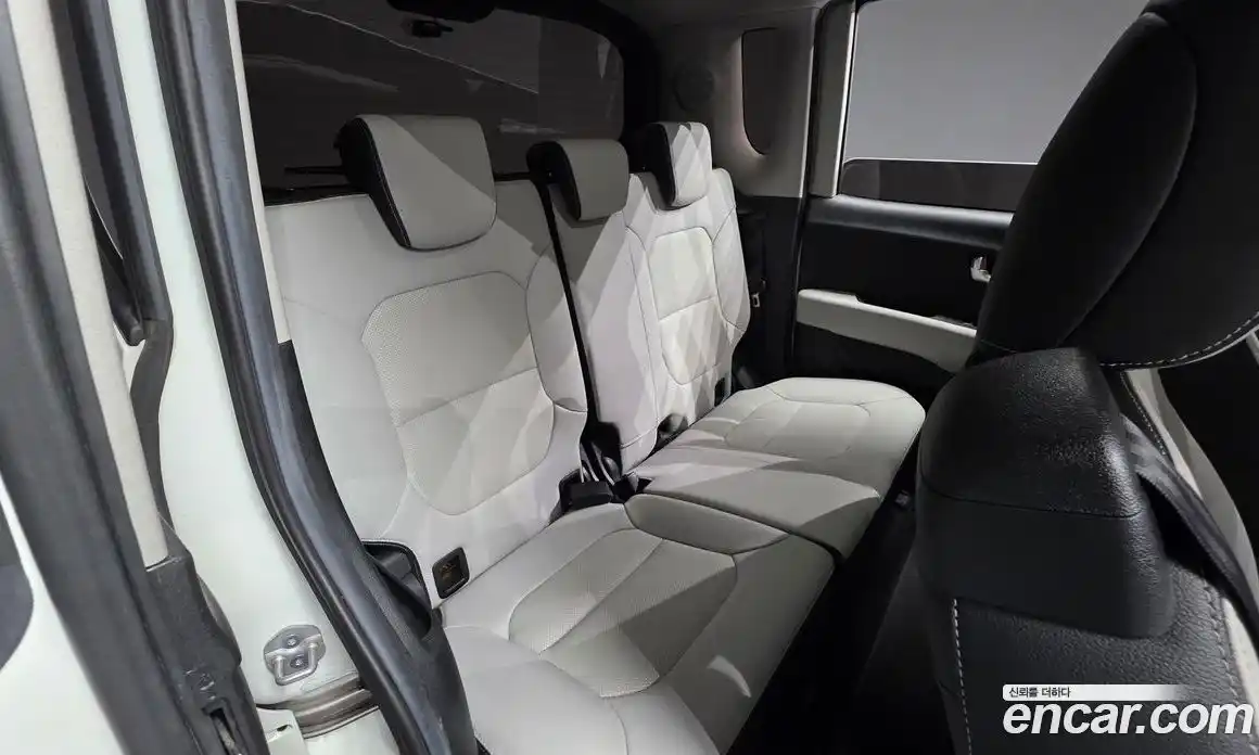 Kia Ray 2023 1.0 автомат (гидро), фото 11