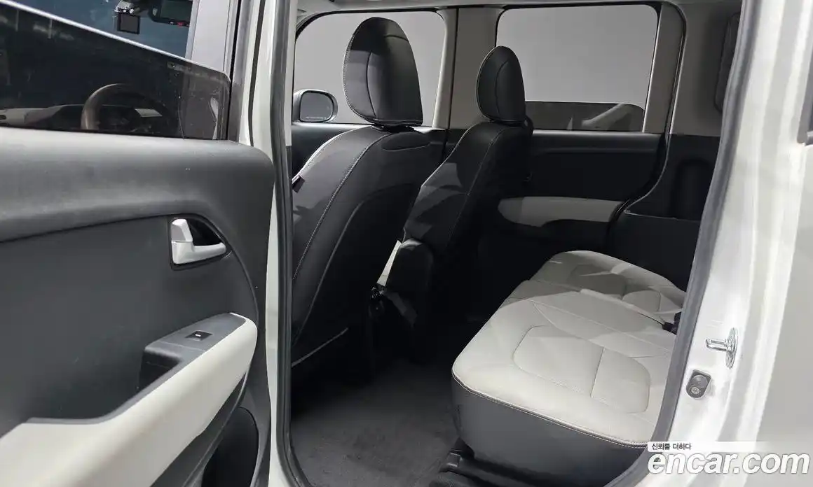 Kia Ray 2023 1.0 автомат (гидро), фото 12