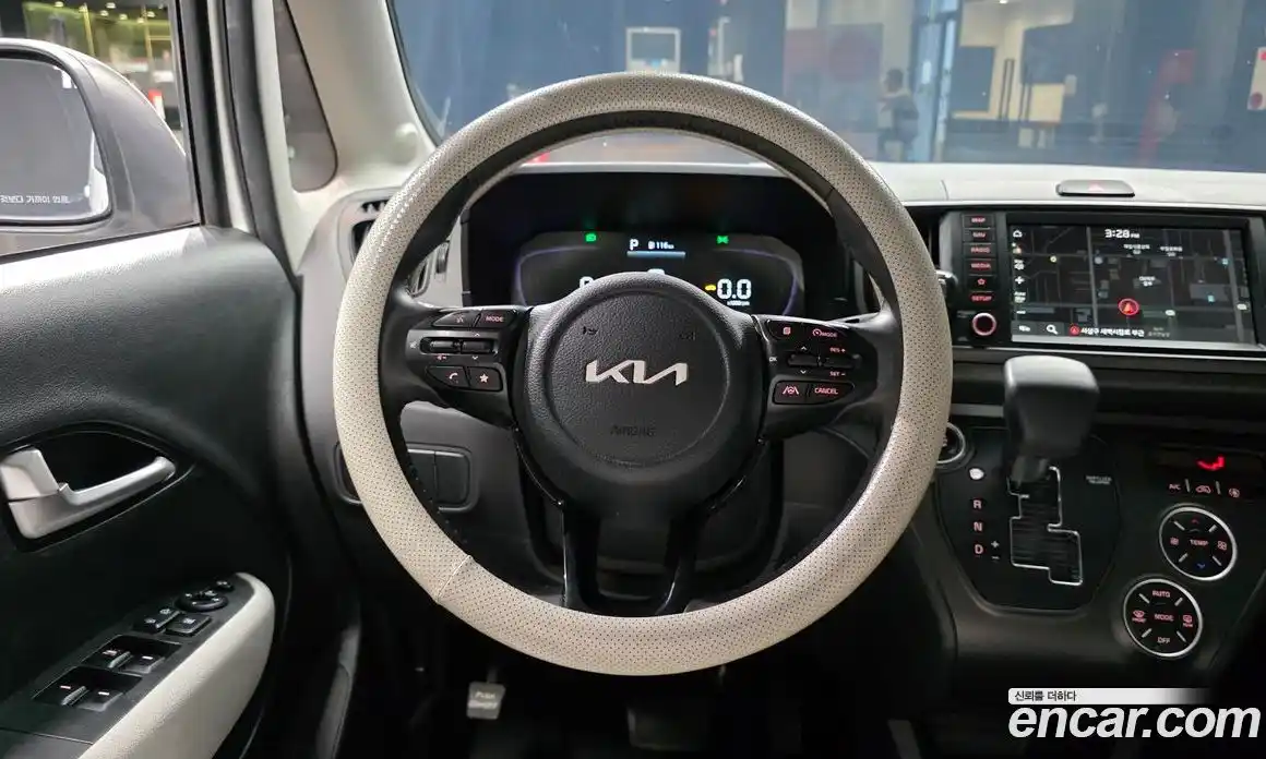 Kia Ray 2023 1.0 автомат (гидро), фото 14