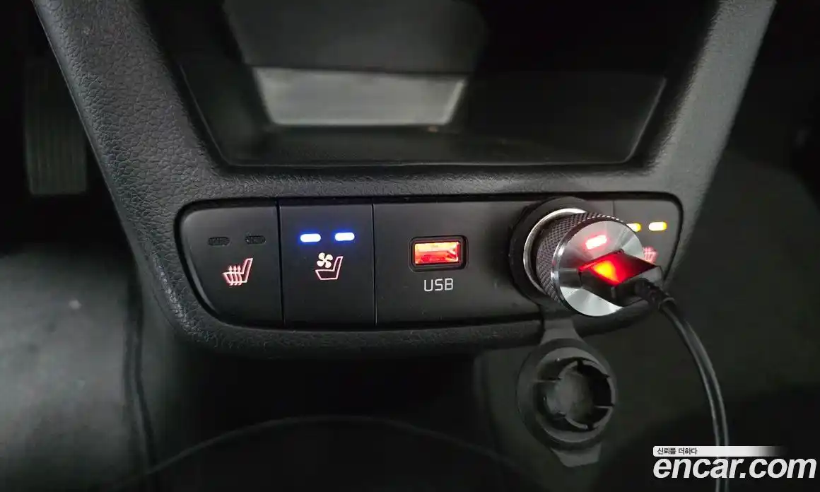 Kia Ray 2023 1.0 автомат (гидро), фото 17