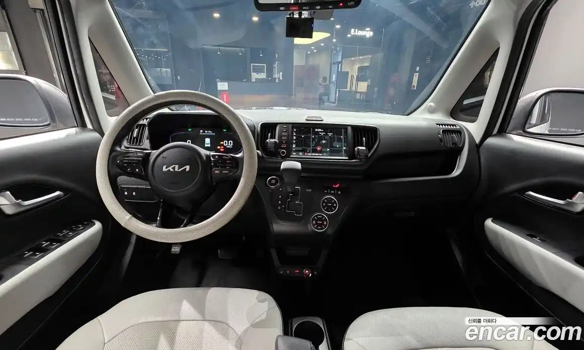 Kia Ray 2023 1.0 автомат (гидро), фото 7