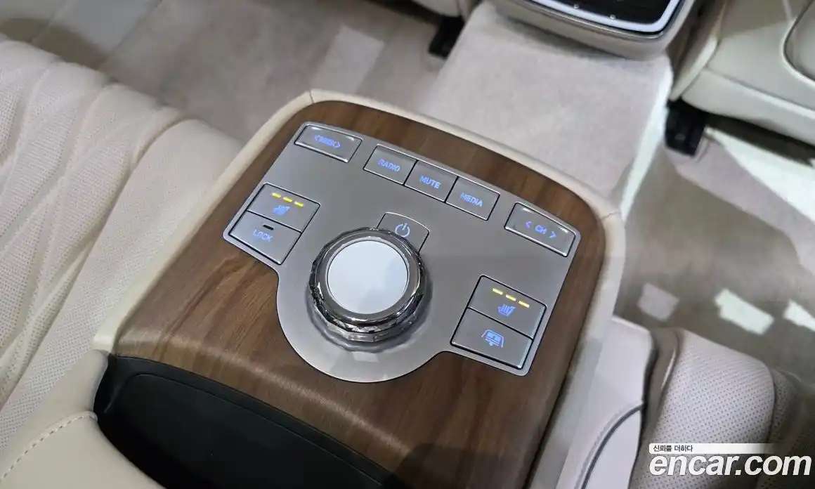Genesis G80 2024 2.5 автомат (гидро), фото 18