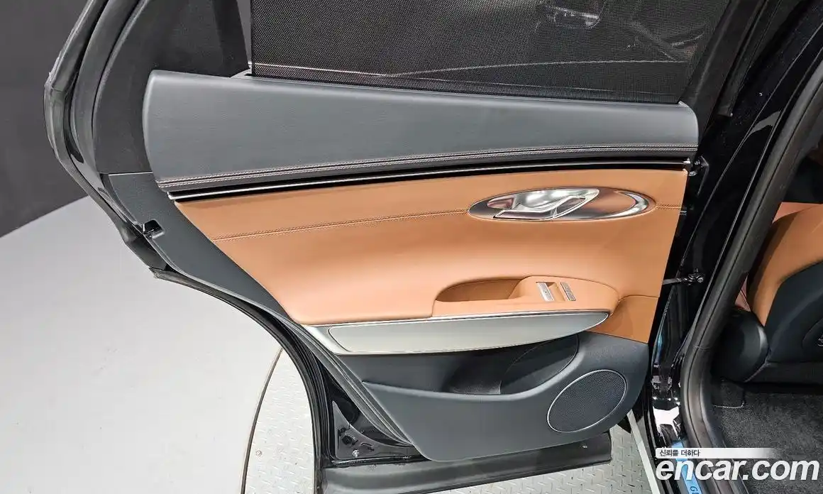 Genesis GV70 2023 2.5 автомат (гидро), фото 15