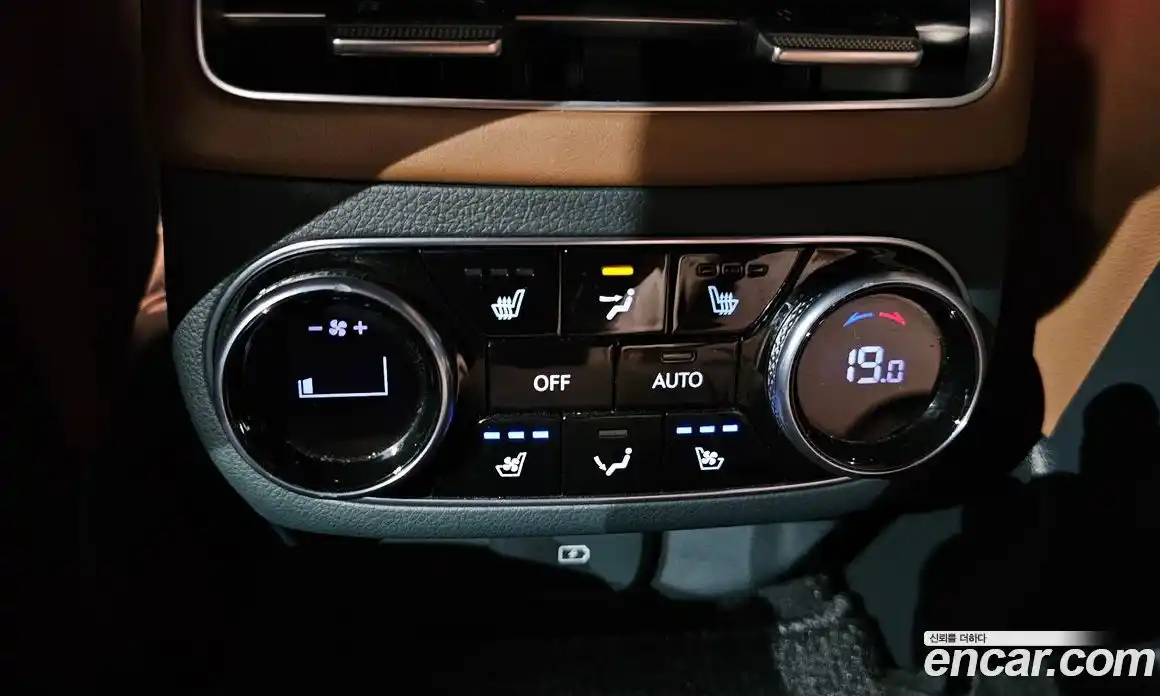 Genesis GV70 2023 2.5 автомат (гидро), фото 23
