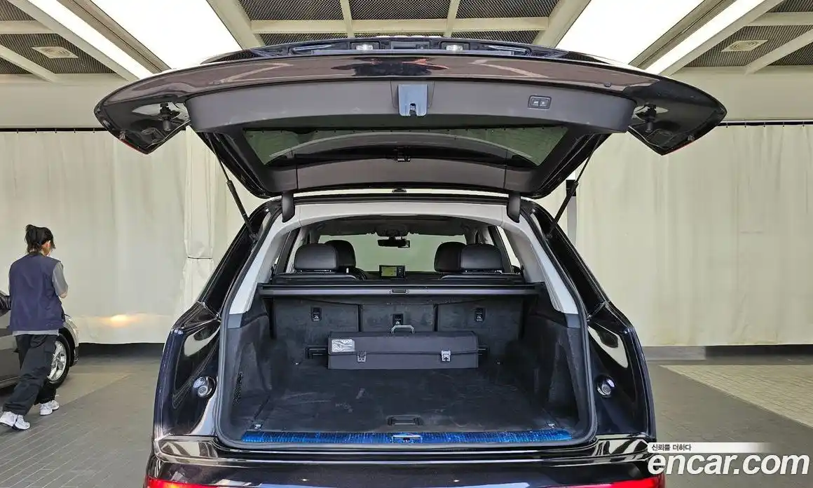 Audi Q7 2019 2.0 автомат (гидро), фото 26