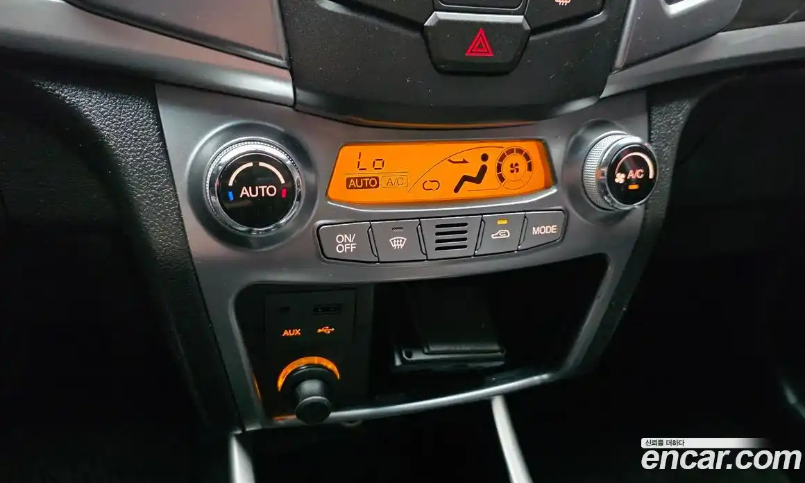 SsangYong Korando 2014 2.0 автомат (гидро), фото 16