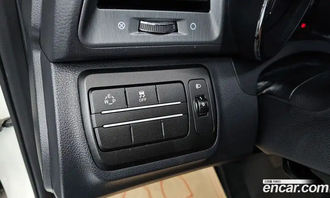 SsangYong TIBOLI 2017 1.6 автомат (гидро), фото 14