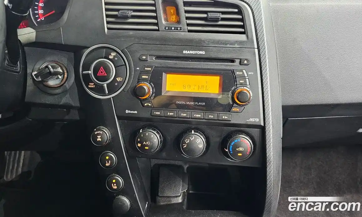 SsangYong Korando 2015 2.0 автомат (гидро), фото 14