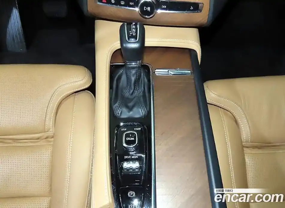 Volvo XC90 2016 2.0 автомат (гидро), фото 12