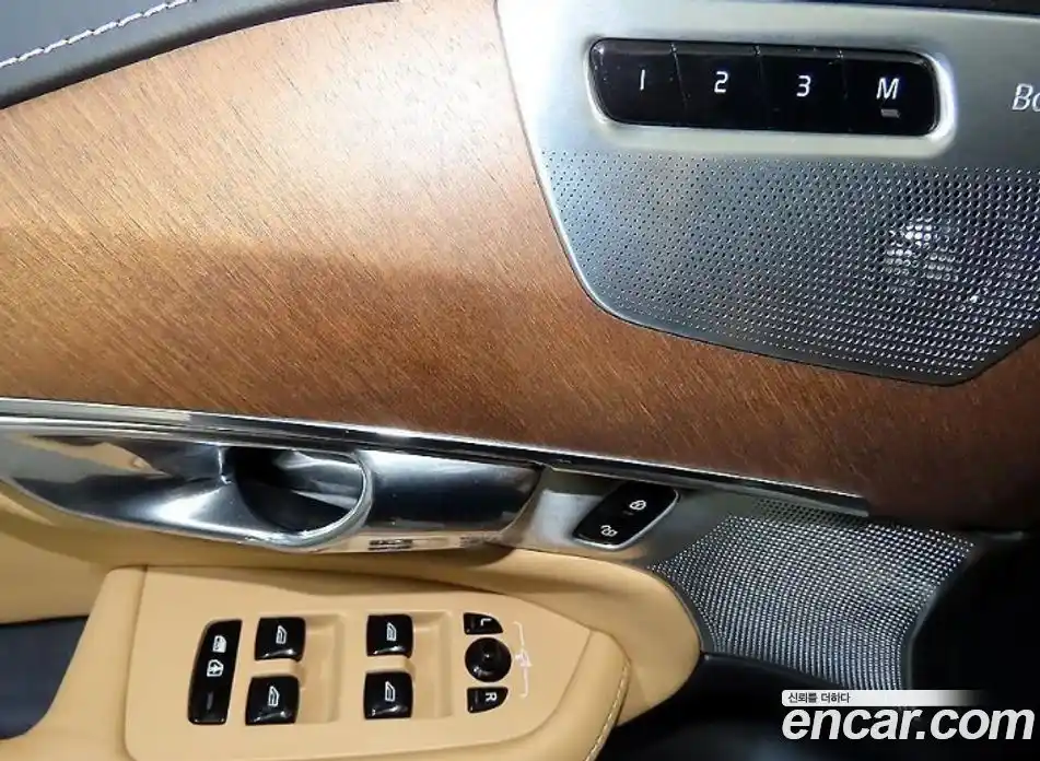 Volvo XC90 2016 2.0 автомат (гидро), фото 13