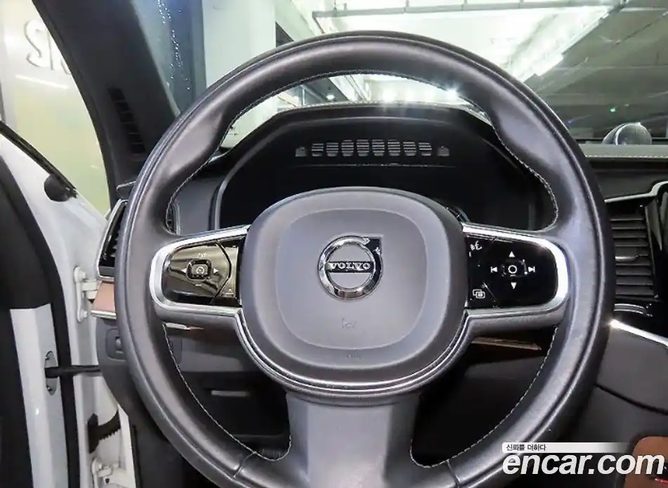 Volvo XC90 2016 2.0 автомат (гидро), фото 8