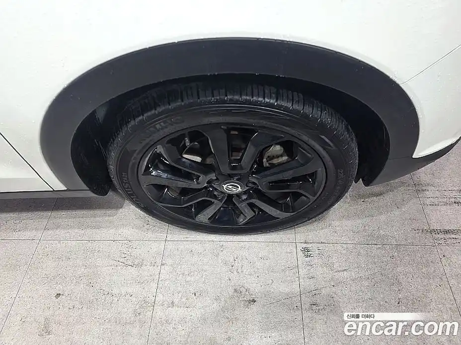SsangYong TIBOLI 2015 1.6 автомат (гидро), фото 18