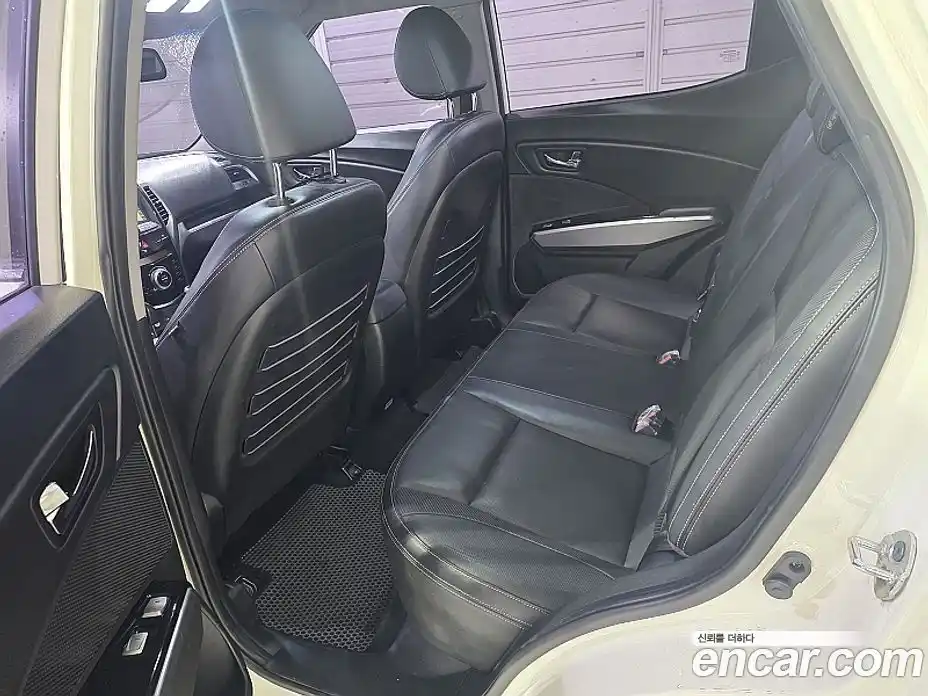SsangYong TIBOLI 2015 1.6 автомат (гидро), фото 9