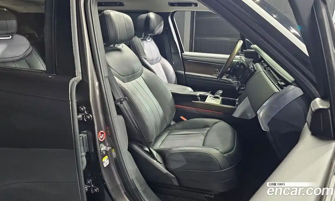 Land Rover Range Rover 2024 4.4 автомат (гидро), фото 12