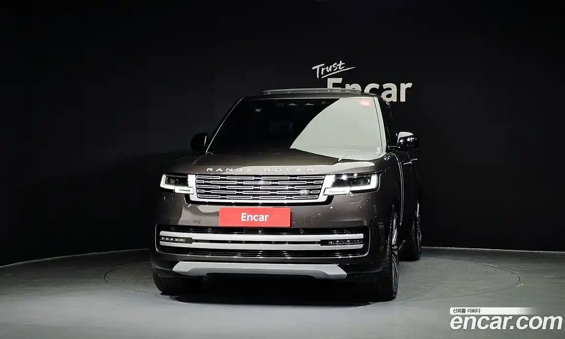 Land Rover Range Rover 2024 4.4 автомат (гидро), фото 3