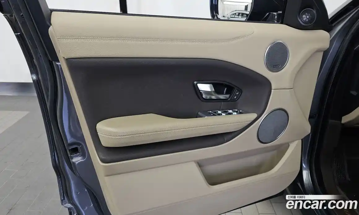 Land Rover Range Rover Evoque 2018 2.0 автомат (гидро), фото 14