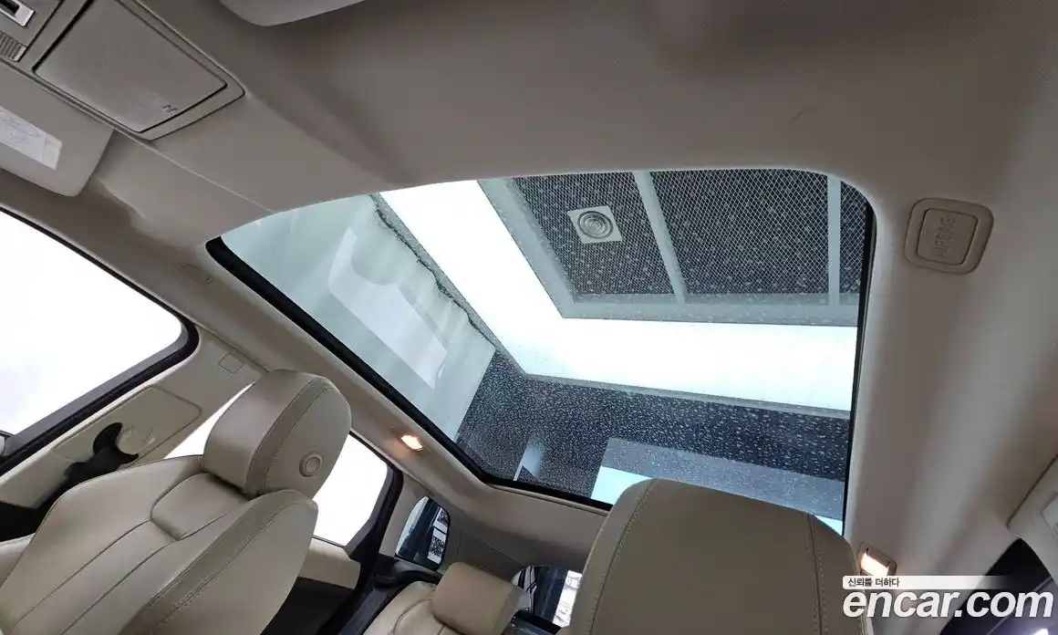 Land Rover Range Rover Evoque 2018 2.0 автомат (гидро), фото 23