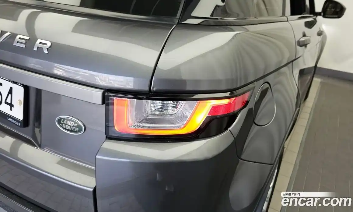 Land Rover Range Rover Evoque 2018 2.0 автомат (гидро), фото 9