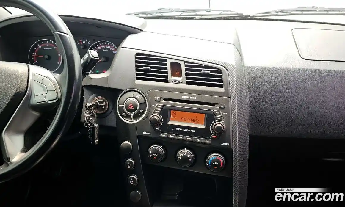 SsangYong Korando 2015 2.0 автомат (гидро), фото 13