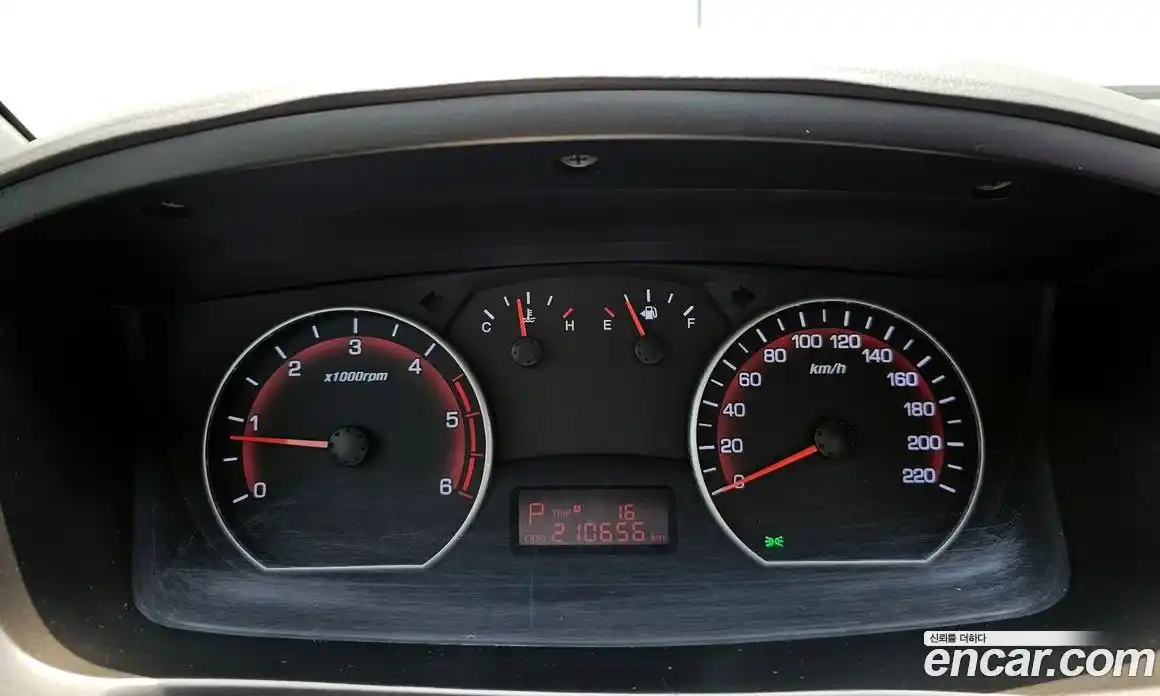 SsangYong Korando 2015 2.0 автомат (гидро), фото 8